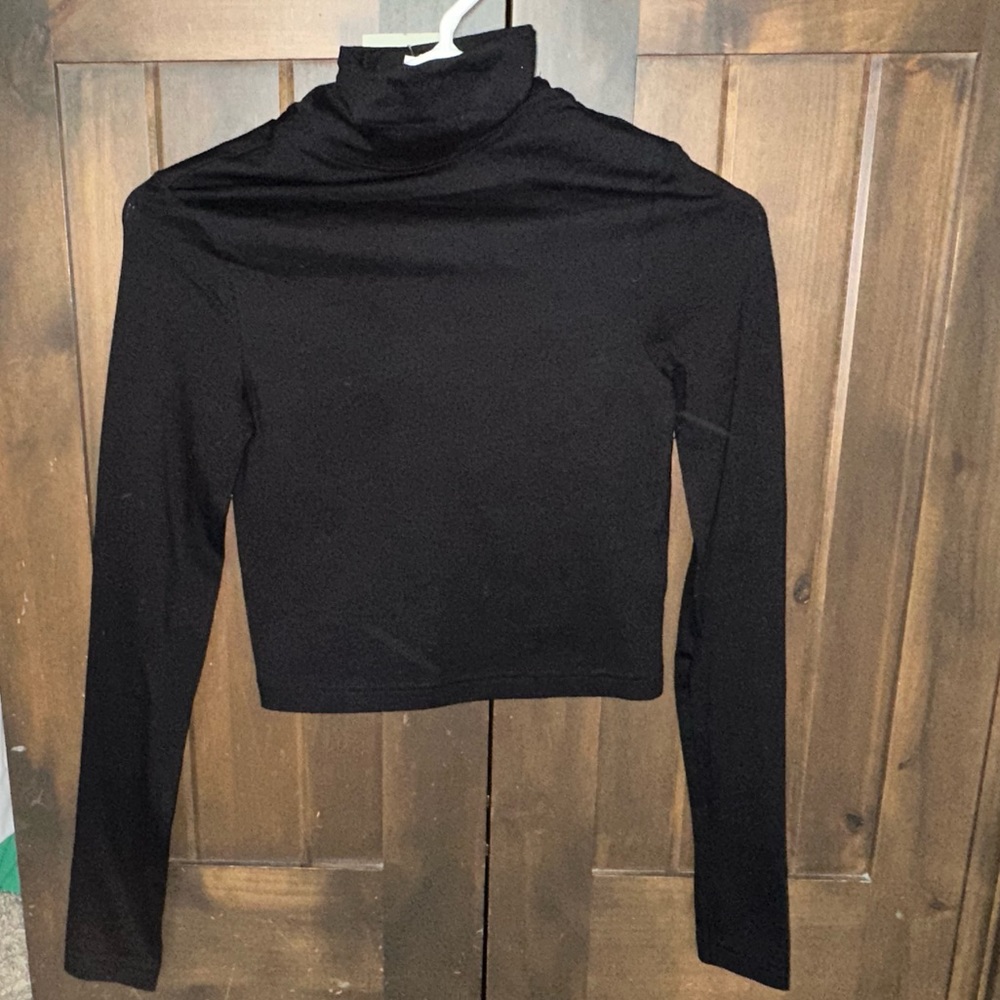 H&M turtleneck long sleeve shirt